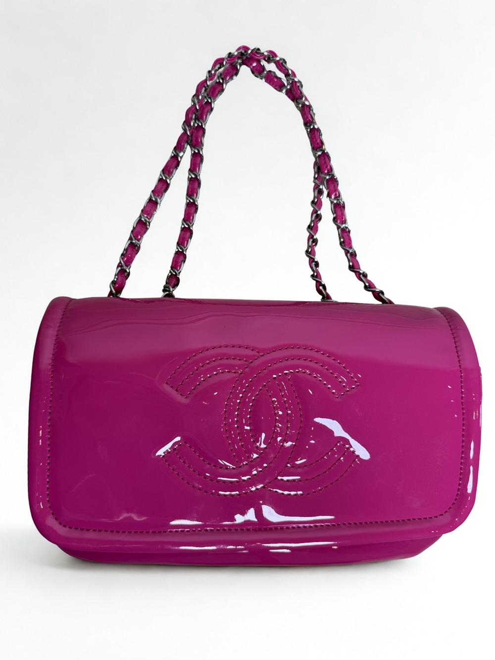 CHANEL Patent Leather Chain Shoulder Bag - Magenta